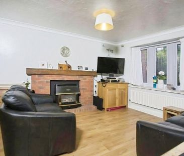 3 bedroom detached house to rent - Photo 5