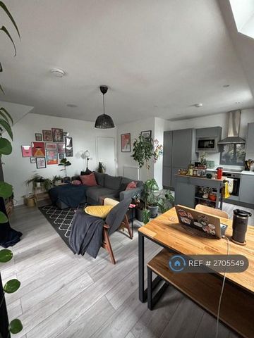 2 bedroom flat to rent - Photo 4