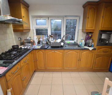 1 bedroom private hall to rent - Photo 3