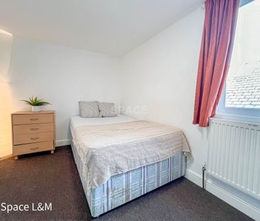 Basingstoke Road, Reading, Berkshire, RG2 0ET - Photo 2