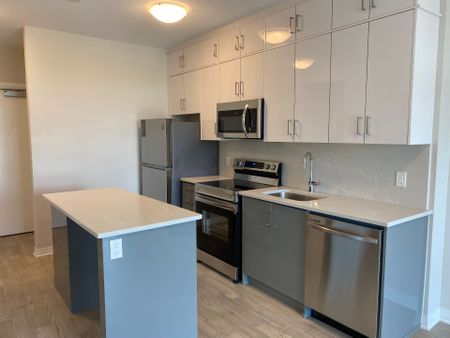 For Lease - 95 Dundas Street Unit# 112, Oakville, Ontario - Photo 4