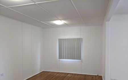 Spacious Family Home in Prime the Entrance Location - Photo 5