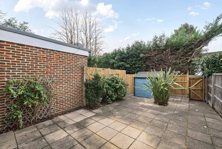 3 bedroom terraced house to rent - Photo 2