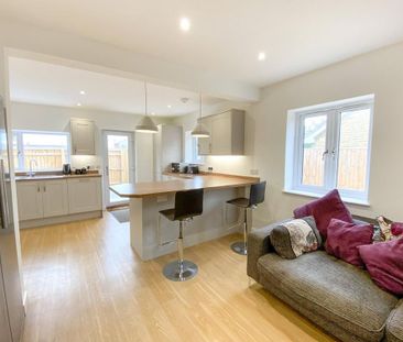 1 bedroom in a house share to rent - Photo 6