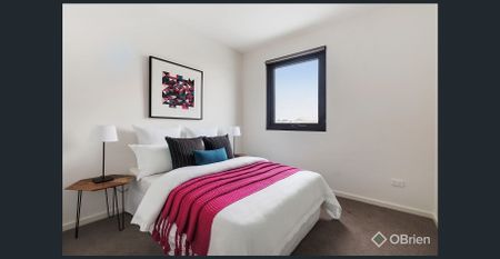 Attractive Designer Living - Photo 5