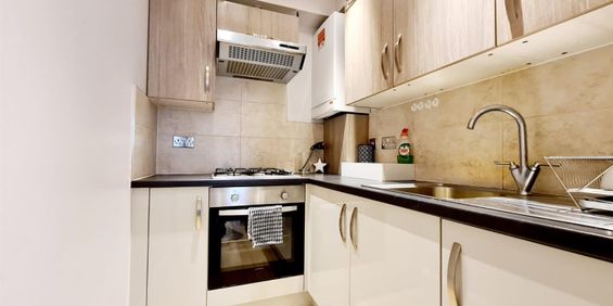 Station Lane, Hornchurch RM12, London - Photo 3