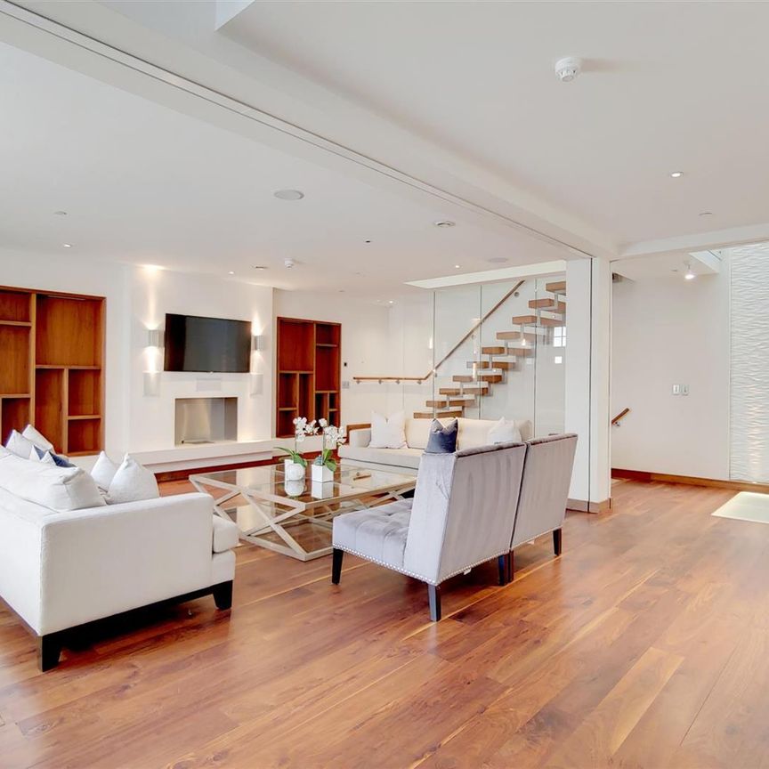 WILTON ROW, SW1X, London - Photo 1