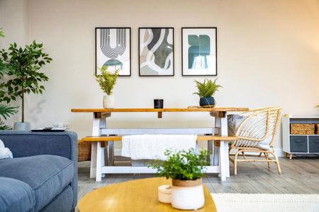 3 bedroom semi-detached house to rent - Photo 4