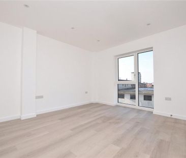 3 bedroom apartment to rent - Photo 3