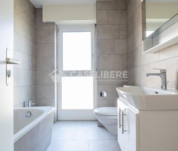 LUMINOSO 4.5 RINNOVATO AD AGNO - Foto 4