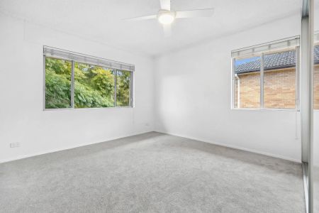 Relaxed Coastal Living in Prime Location - Photo 5