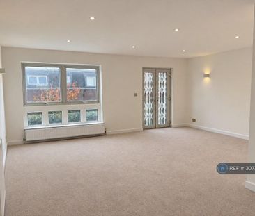 5 bedroom semi-detached house to rent - Photo 2