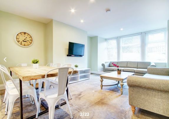 Room in a Shared House, Hyde Park Road, LS6 - Photo 1