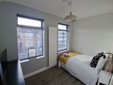 Room in a Shared House, Parchmore Road, CR7 - Photo 2