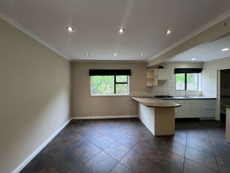 Tawa 5+ Bedrooms - Photo 3