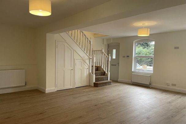 3 bedroom semi-detached house to rent - Photo 1