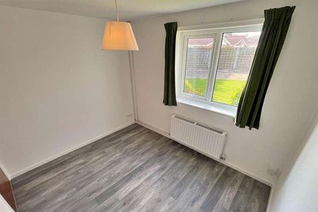 Hamworthy, BH15 - Photo 4