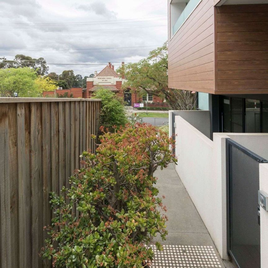 Homely Two Bedroom Apartment - Photo 1