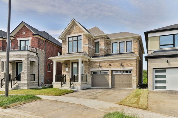 For Lease - 18 Berczy Manor Crescent, Markham, Ontario - Photo 1