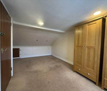 4 bedroom semi-detached house to rent - Photo 5