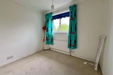 Woking, Surrey, GU21 - Photo 5
