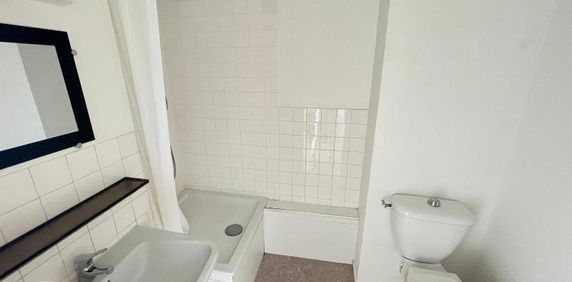 Location Appartement 1 pièce 24m² TOURS 37100 - Photo 2