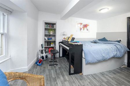 7 bedroom apartment to rent - Photo 4