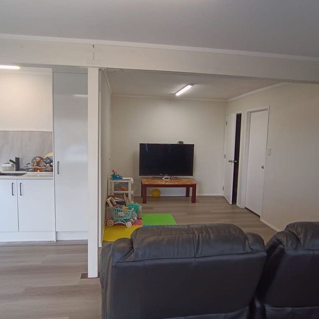 Charming 1BR 1 Living Room Home with Garden! - Photo 1