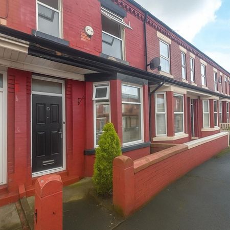 4 Bed Terraced House, Haydn Avenue, M14 - Photo 4