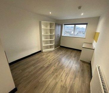 1 bedroom in a house share to rent - Photo 6