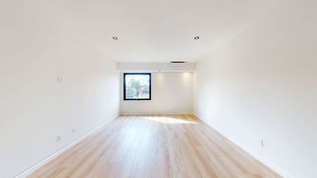 For Lease - 3212 Dundas Street Unit# 201, Toronto, Ontario - Photo 3