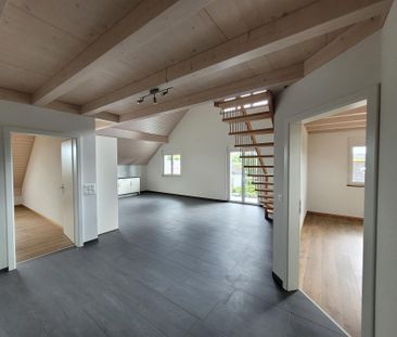 Grosszügige, helle Wohnung im Eigentumsstandard mit Galerie - Photo 2