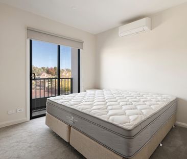 Furnished townhouse-3 Beds and 3 Baths opposite Burwood Brickworks - Photo 3