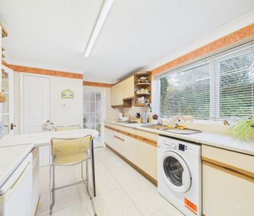 4 bed detached house to rent in Tithe Close, Maidenhead, Berkshire,... - Photo 2