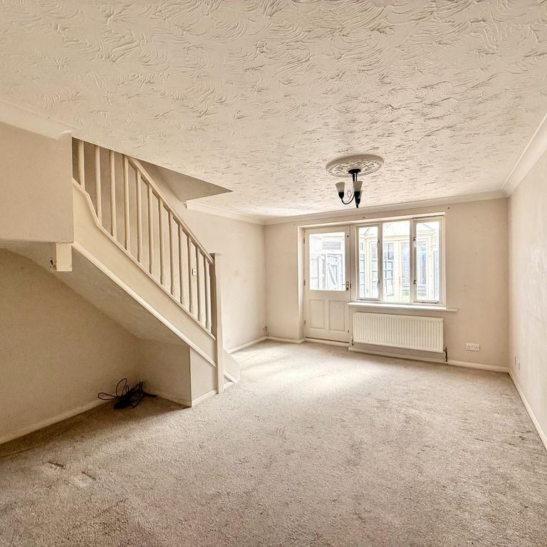 2 bedroom terraced house to rent - Photo 1