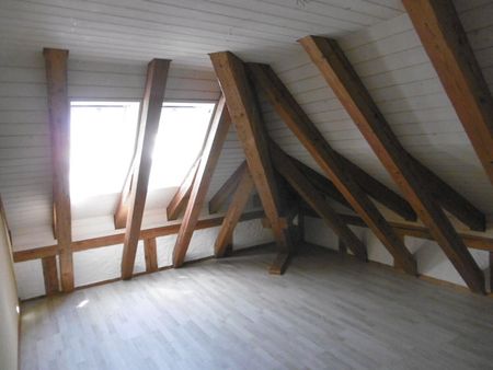 Attraktive 4.5-Zimmer-Maisonette-Wohnung in Utzenstorf (126 m2 im DG) - Photo 2