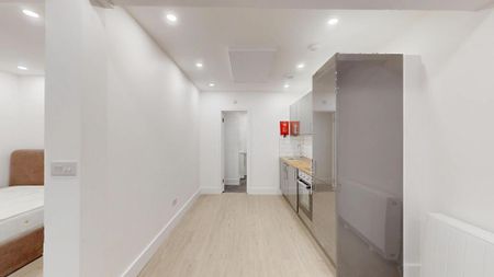 Studio to rent - Photo 2