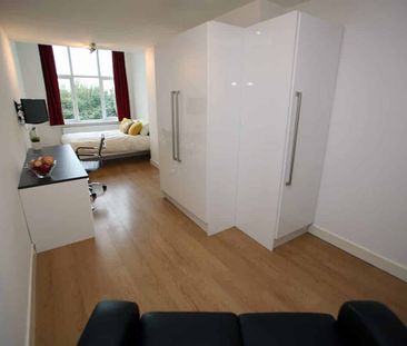 Silver Super Large Courtyard Studio - Photo 2