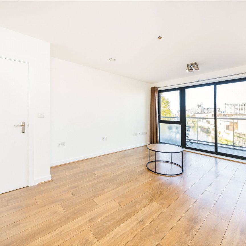 Tweed Walk, London, E14 6TP - Photo 1