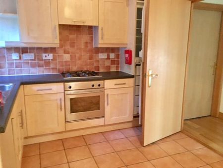 TWO BEDROOM GROUND FLOOR, CHARMINSTER (P00226) - Photo 4