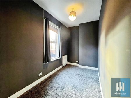 2 bedroom end of terrace house to rent - Photo 2
