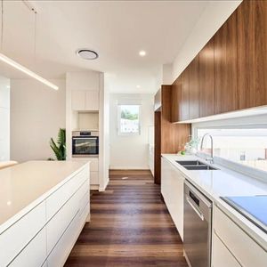 Albany Creek - Photo 2