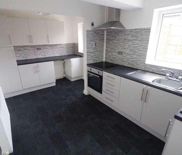 Horseshoe Avenue, Dove Holes, SK17 - Photo 5