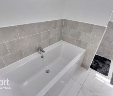 4 bedroom detached house to rent - Photo 3