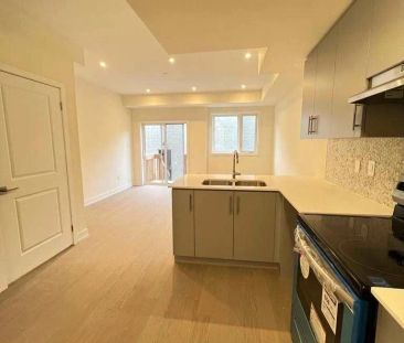 Condo Townhouse For Lease | W9251124 - Photo 6