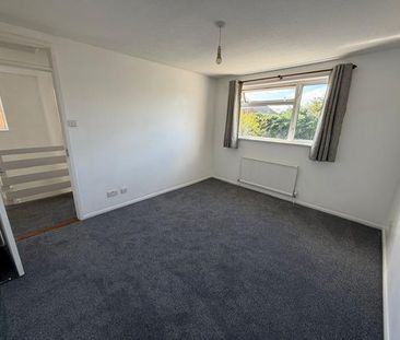 3 bedroom detached house to rent - Photo 3