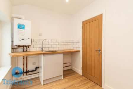 6 bed Mid Terraced House for Rent - Photo 3