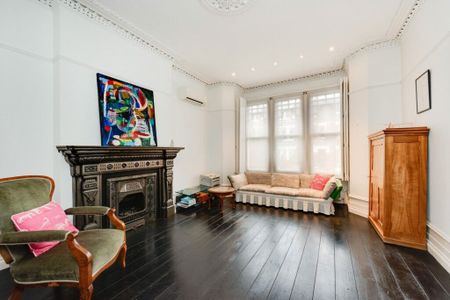 5 Bedroom House To Let - Photo 4