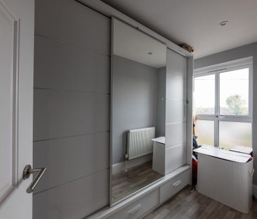 4 bedroom semi-detached house to rent - Photo 2