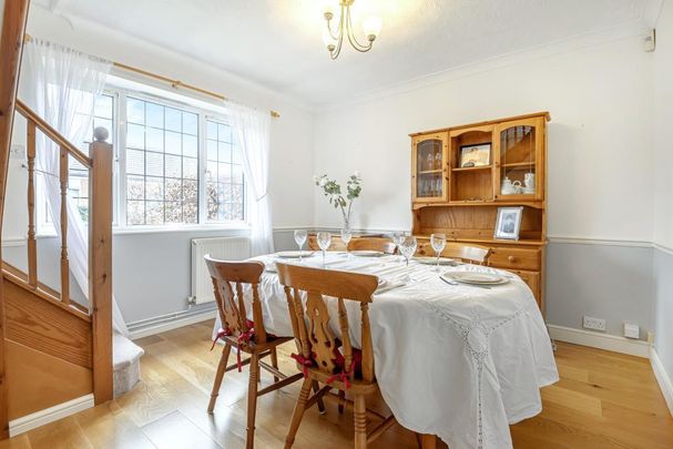 4 bedroom detached house to rent - Photo 1